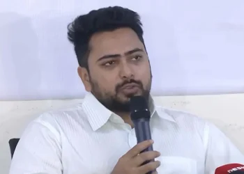 গণভোটে ‘না’ পাস হলে গণঅভ্যুত্থান ব্যর্থ হবে: নাহিদ ইসলাম