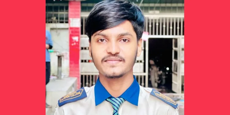 নরসিংদীতে সড়ক দুর্ঘটনায় কলেজ ছাত্র নিহত