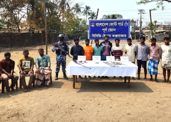 কক্সবাজারে কোস্ট গার্ডের অভিযানে জিম্মি থাকা ৪ জেলে উদ্ধার, গ্রেপ্তার ৮