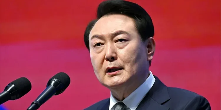 রাষ্ট্রদ্রোহে যাবজ্জীবন দণ্ডের পর ক্ষমা চাইলেন ইউন সুক ইয়োল