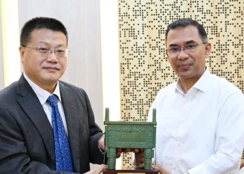 প্রধানমন্ত্রী তারেক রহমানকে চীন সফরের আমন্ত্রণ