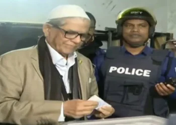 ভোট দিলেন বিএনপি মহাসচিব মির্জা ফখরুল