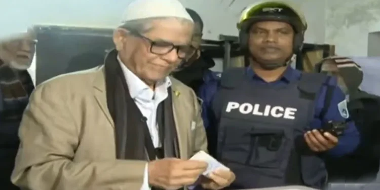 ভোট দিলেন বিএনপি মহাসচিব মির্জা ফখরুল