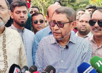 ‘মানুষকে ডাক্তারের পেছনে ঘুরতে হবে না, ডাক্তার মানুষের পেছনে ঘুরবে’