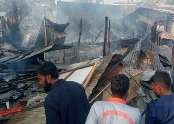 কুয়াকাটায় আগুনে পুড়ে ছাই ৮ ব্যবসা প্রতিষ্ঠান