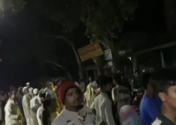 সালথায় সরকারি জমি দখল নিয়ে দুই পক্ষের সংঘর্ষে আহত-১৫