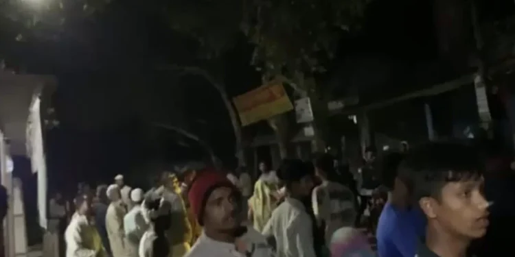 সালথায় সরকারি জমি দখল নিয়ে দুই পক্ষের সংঘর্ষে আহত-১৫