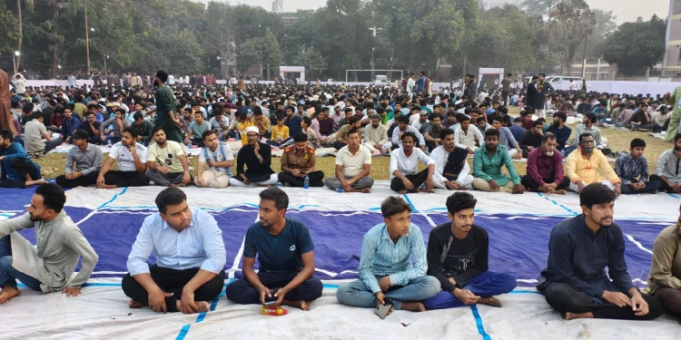 ৪ হাজার শিক্ষার্থী নিয়ে হাবিপ্রবি ছাত্রদলের ইফতার