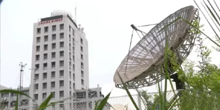 ঢাকায় ৫০ কিমি বেগে ঝড় ও বজ্রবৃষ্টির আভাস