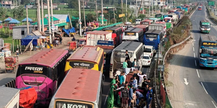 ঢাকা-টাঙ্গাইল মহাসড়কে ২০ কিলোমিটার যানজট