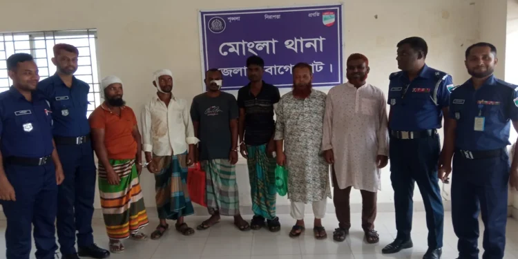 মোংলায় চিংড়ি ঘের দখল নিয়ে বিএনপির দু’গ্রুপে সংঘর্ষ. গ্রেপ্তার ৬