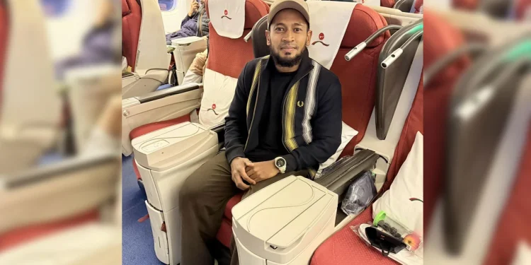 সৌদিতে আটকে থাকার পর দেশে ফিরছেন মুশফিক